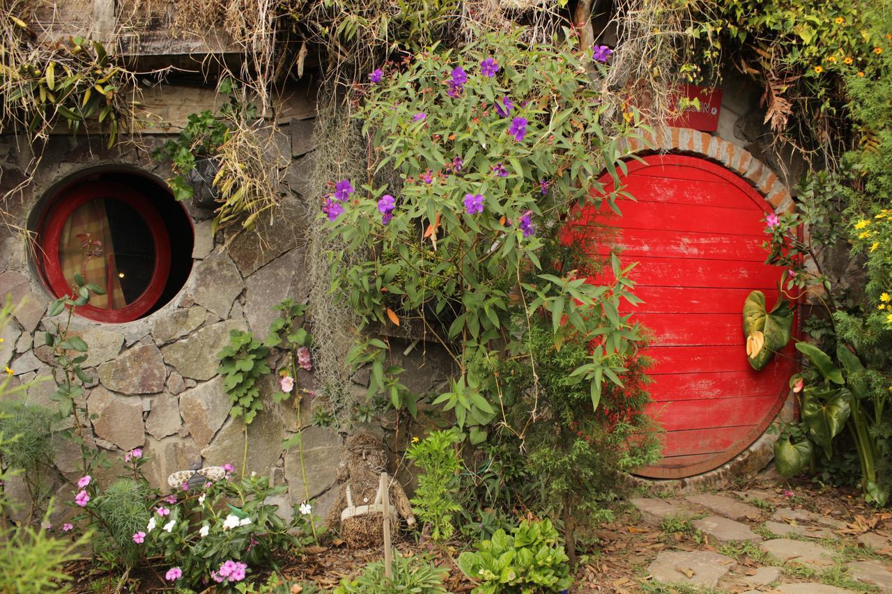 The Hobbit La Comarca Otel Nueva San Salvador Dış mekan fotoğraf