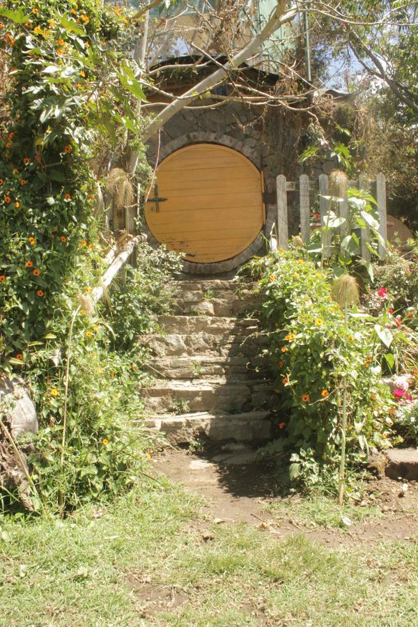 The Hobbit La Comarca Otel Nueva San Salvador Dış mekan fotoğraf